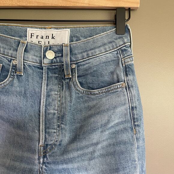 NWOT FRANK & EILEEN MONAGHAN Mom Jean Size 24 Blue Denim High Waist Straight Leg - Picture 9 of 16